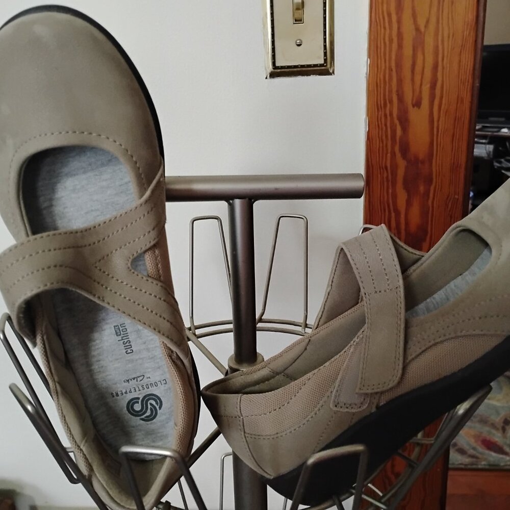 Clarks sueded mary jane style cloudsteppers sz 8 - Picture 3 of 4